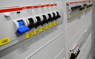 Checklista för att anlita en pålitlig elektriker