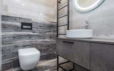 Hur sätter man fast toalettstolen?